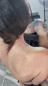 Strap on stories - donne che fanno sesso anale - riempiiamo quel buco del culo fino a quando non esplodi sborra pov 1