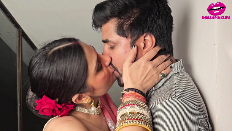 Indianpinklips: Hete mooie Indische vrouw geneukt met Dever