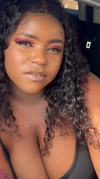 Chica negra gruesa se la follan a través de sus pantalones cortos apretados cuando se camino al lavado de autos