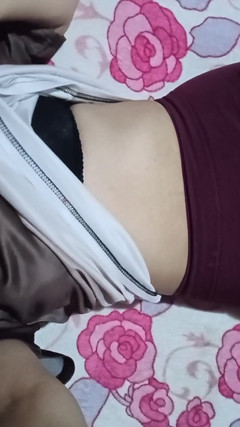 Yuli and tony: सुबह - सौतेली बहन एहसान के बदले जोर से कराहती है