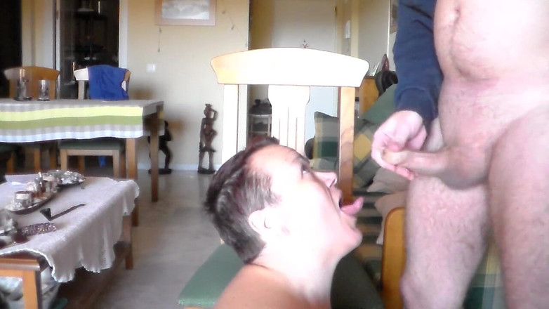 Sex hub couple: John is giving Jen a big cum facial