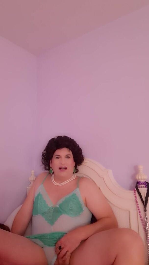 Victoria Lecherri: Sognando di essere una moglie trans!