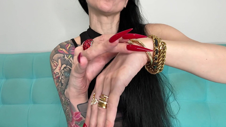 Julia domaina: Fetish gelang dan tangan saya dengan jari panjang dan kuku...