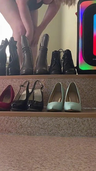Schuhe zeigen