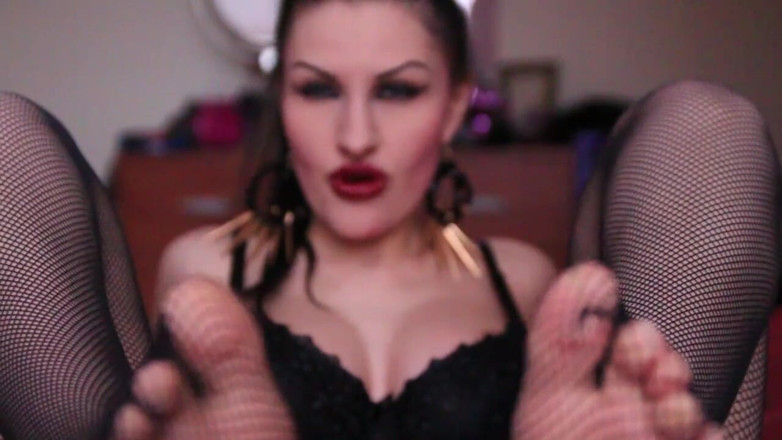 Lady Mesmeratrix Official: 変態だな、俺の足元でガクガクしろ