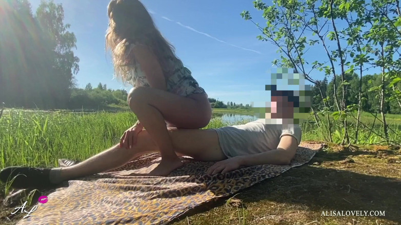 Alisa Lovely: Amateur teen girl witn natural tits loves outdoor risky fuck