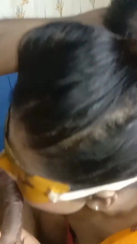 내 화장실 하드코어 섹스 오디오를 위해 고통스럽고 빨아주는 새 바비와 섹스하는 방글라데시 로맨틱 미녀