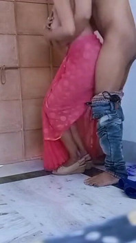 Il giorno dell'Holi, ho cambiato il colore della figa del vicino Bhabhi con il Colore
