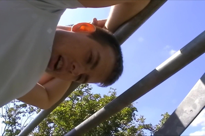 SpankThis: Stiefpapi darby versohlt ben