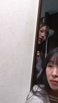 迷你裙挑逗 - 狂暴的受虐狂朋友想要更多 - cut1