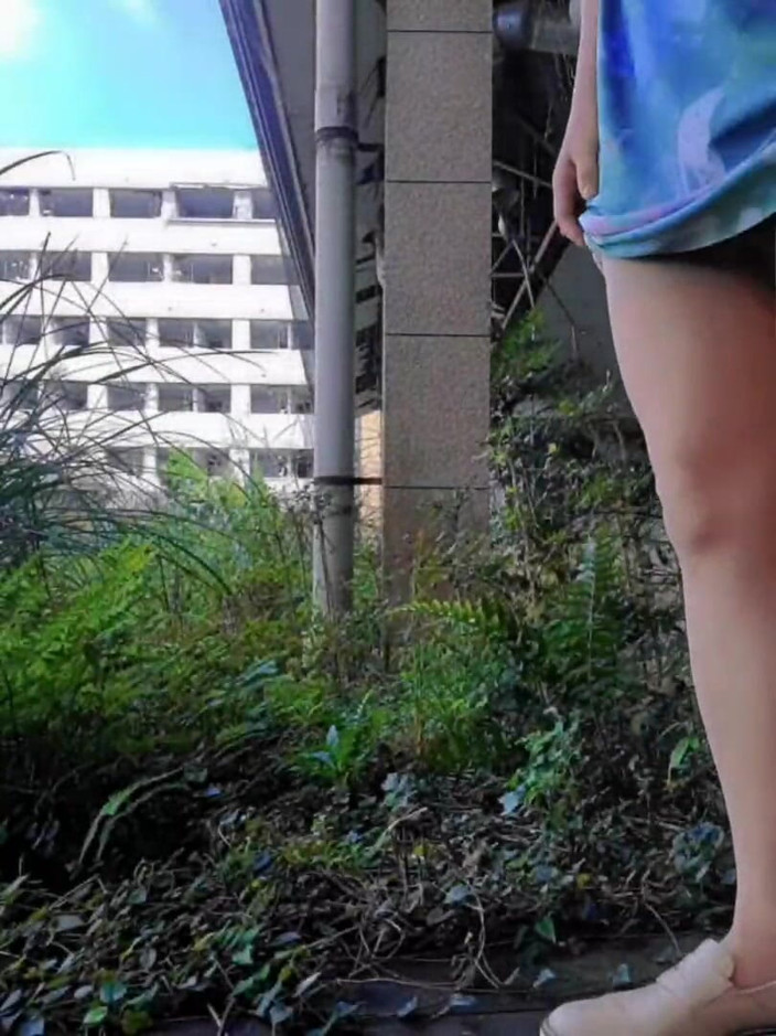 Mayumi Kanzaki: Pendedahan luar dan kencing