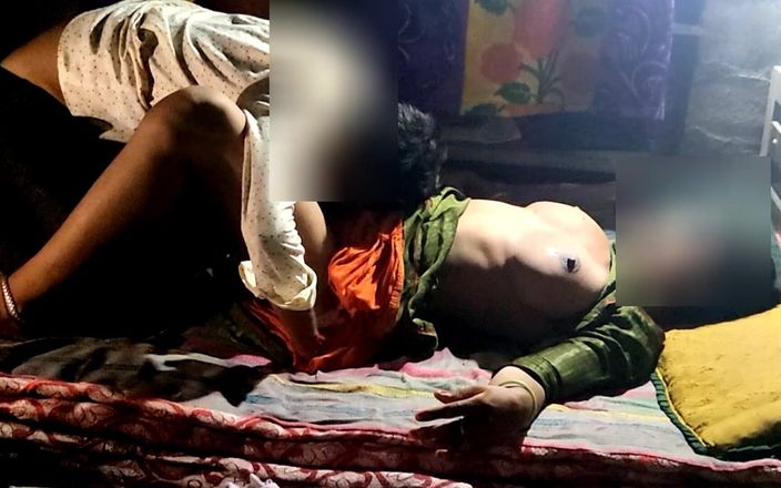 Village sexy couple Video: हॉट लड़की की देसी लड़के द्वारा चुदाई। हॉट लड़की देसी लड़के के सामान्य लंड से ज्यादा समय ले रही है। देसी लड़का कुंवारी लड़की को चोद रहा है।