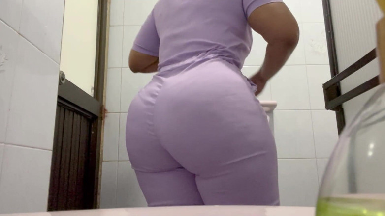 Katrina4deluxe: Cámara de baño, chica enfermera anal