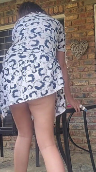 Une masturbation mutuelle avec ma femme de nièghbors se transforme en creampie en plein air