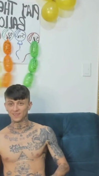 Muie sex în pielea goală cu degetul, corp perfect latino