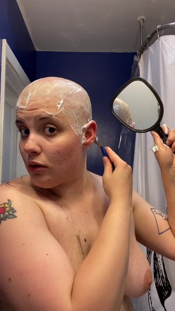 Adama Daat: Hairless whore: going completely bald and browless with a fetish...