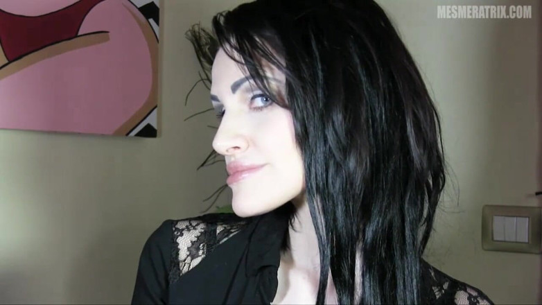 Lady Mesmeratrix Official: I'm back for fun
