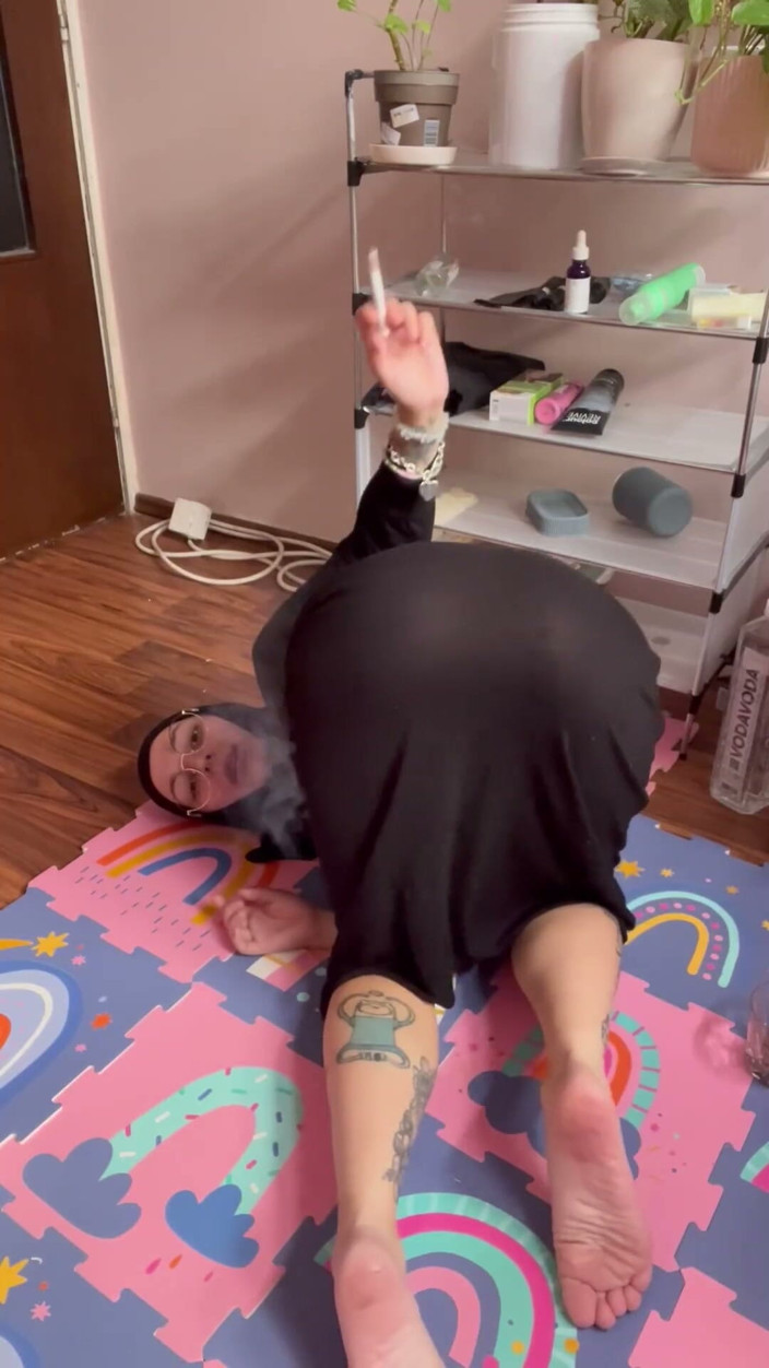 lanalovacutie: Dirty-muslim-slut-open-asshole-and-smoking-in-hijab