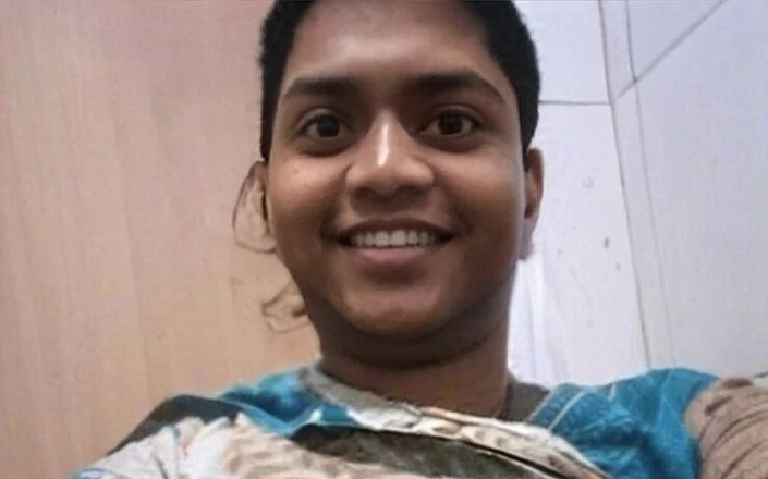 Curvy_Nandhana: Nice Shemale Insert Toys for Pleasure.