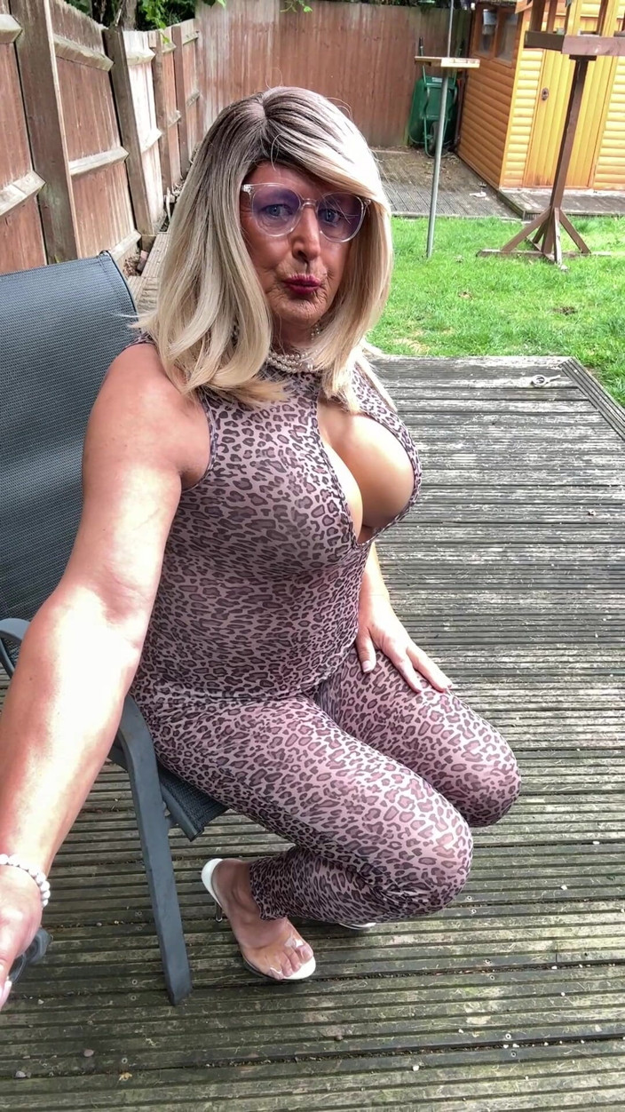 Kellycd: Sexy Crossdresser Kellycd2022 in Leopard Print Catsuit and Heels