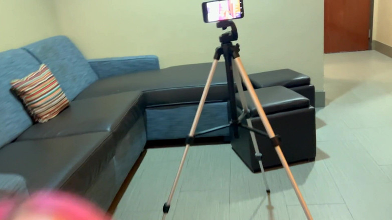 Darrenblazeent: Pixie được bắn tinh lên mặt bbc khổng lồ