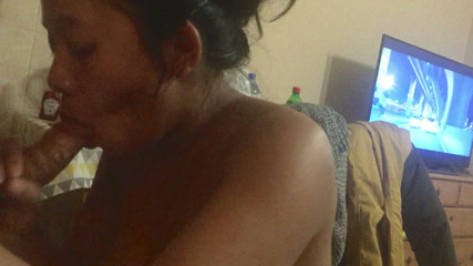 Megacute9999: Indonésia de joelhos chupa pau