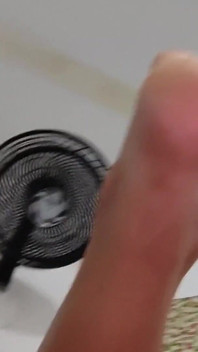 Ich filme mit dem telefon meines mannes, wie sein freund mich hart fickt und mich tief vollgespritzt