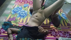 Telugubabhi: Suami meletakkan timun ke dalam pepek saya dan membuatkan saya...
