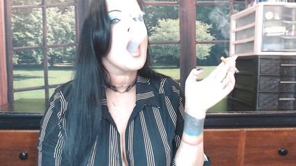 Abby Anna: Lekce mantry kouřit otroka