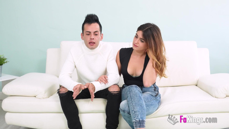 FAKings: Anale amatoriale: la timida coppia valentina lapiedra e il suo...