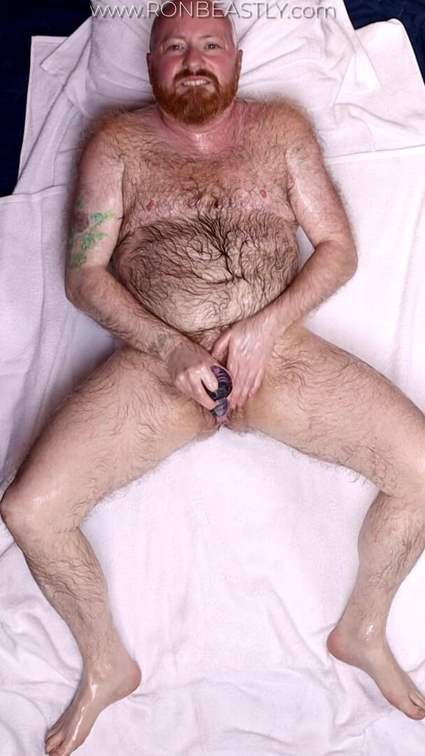 RonBeastly: Oily Boy - Ftm Bear Oily Jack off Sesh