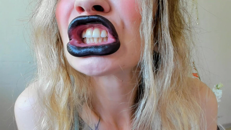 Rarible Diamond: Black Square Lips