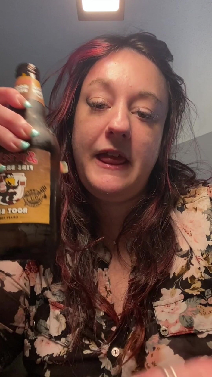 BellaBlast: Bbw rootbeer chug &amp; burps quyến rũ bởi bella blast