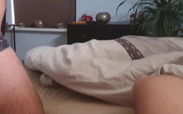 Double-Dutchies: Dimineața - vrei să o sugi - micul dejun cu ejaculare