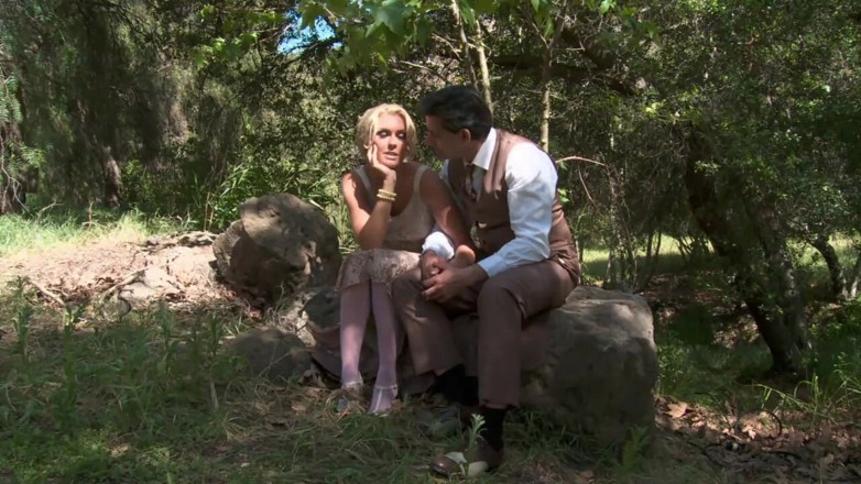 Out Sexxx: Des inconnus baisent dans la nature