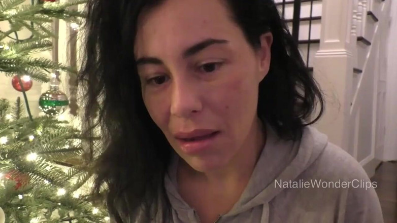Natalie Wonder: สร้างความทรงจำวันหยุดใหม่กับลูกเลี้ยงชายใต้ต้นคริสต์มาสของเรา