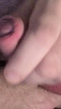 Handjob cantik dengan kamera di hadapan zakar Rom yang cantik