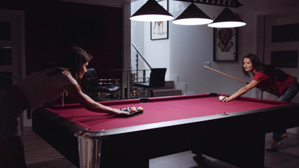 SweetheartVideo: Mama vitregă lesbiană 6 scenă mama vitregă o face mai bine