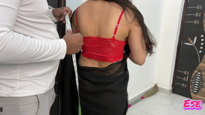 Sammy Sins: Adik ipar terpaksa mendapatkan blaus mendesak yang dibuat, jadi dia...