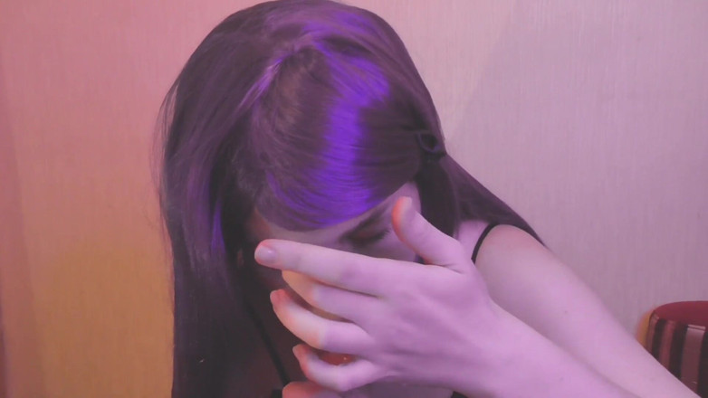 Anna Sky: Stygg lila tik suger kuk