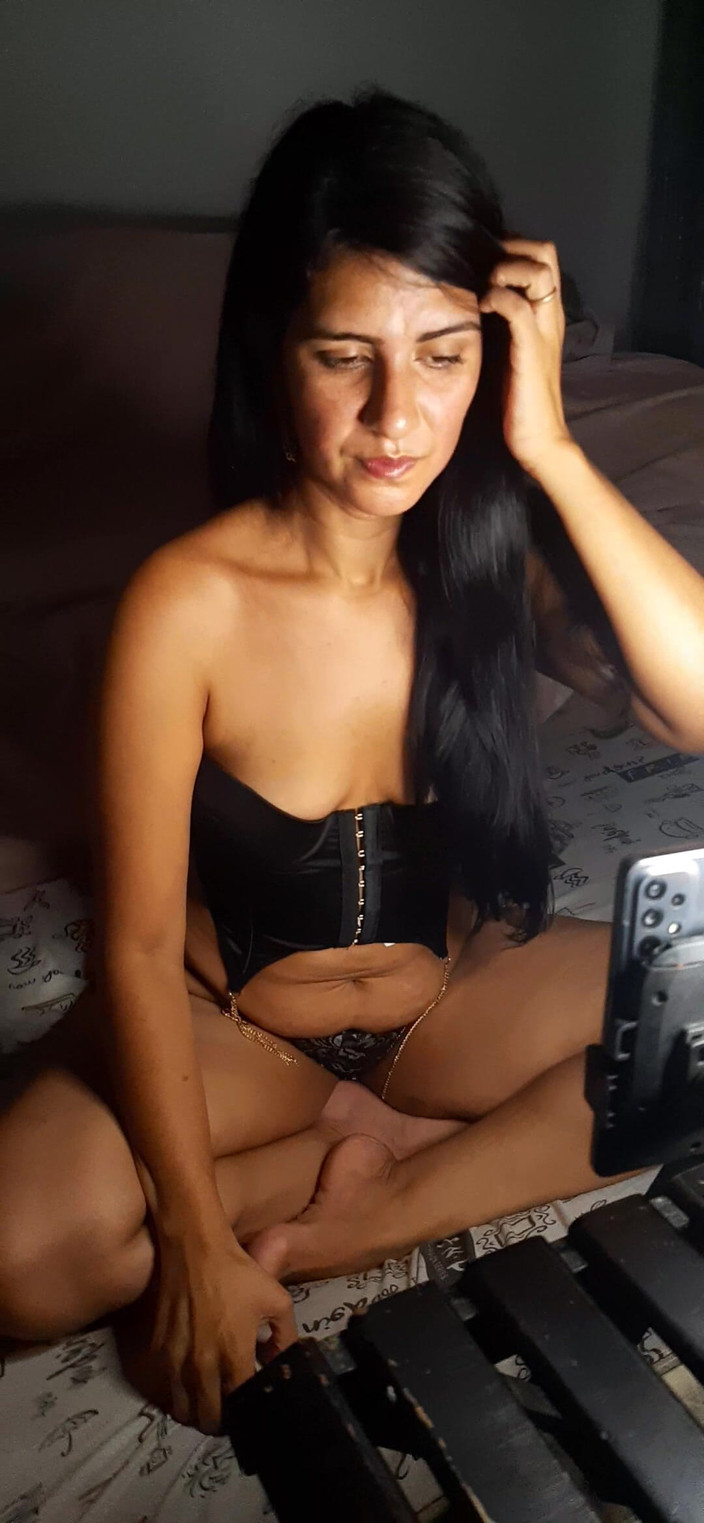 Renatinharj: Vanessinha Masturbating and Showing off and Making Video