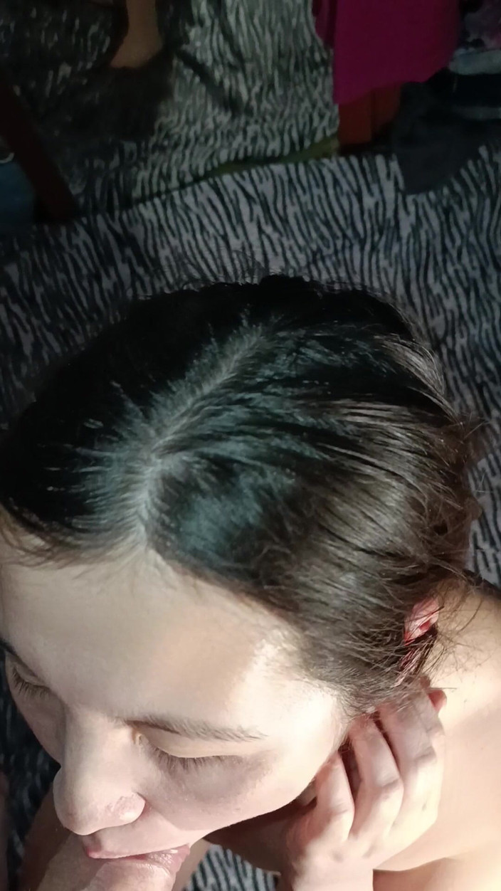 OniSoi: Трахав в рот і смоктав член перед сном