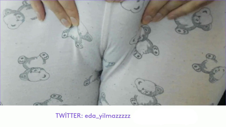 bigass_sexy_bigboobs: Masturbate with Pajamas