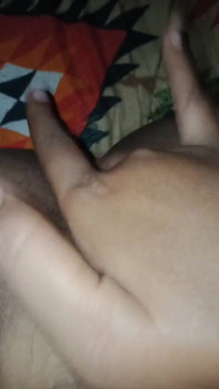 Massageando minha buceta