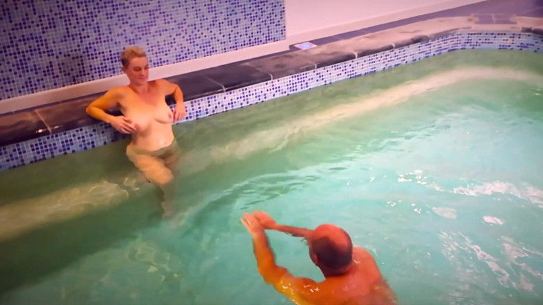 Kylie Britain Adventures: Festa na piscina com Kylie