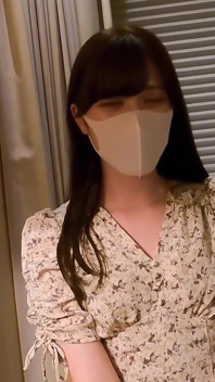 Arriva una bellezza irraggiungibile. Il leggendario modello di costume da bagno trasforma ogni fantasia in una pura ossessione immediatamente.angle2
