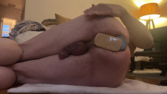 Sasha James: Sasha James, anální orgasmus s dvojitým análním kolíkem