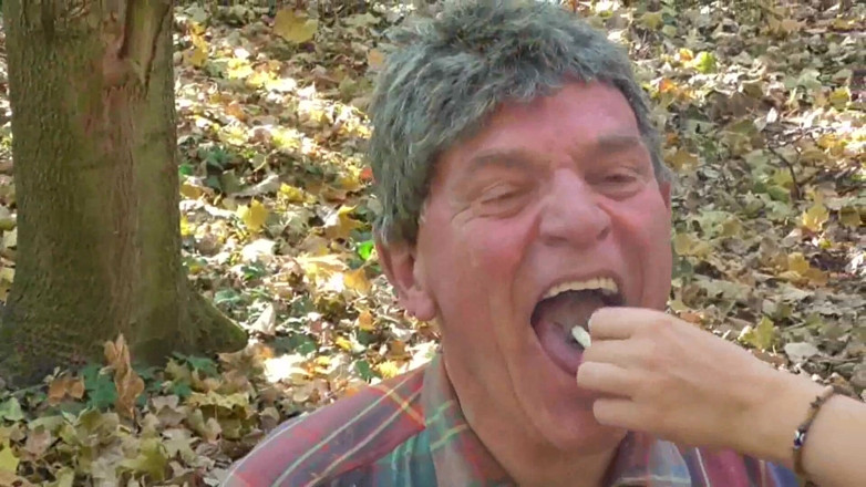 Femdom Austria: Dubur dan ludah hutan!