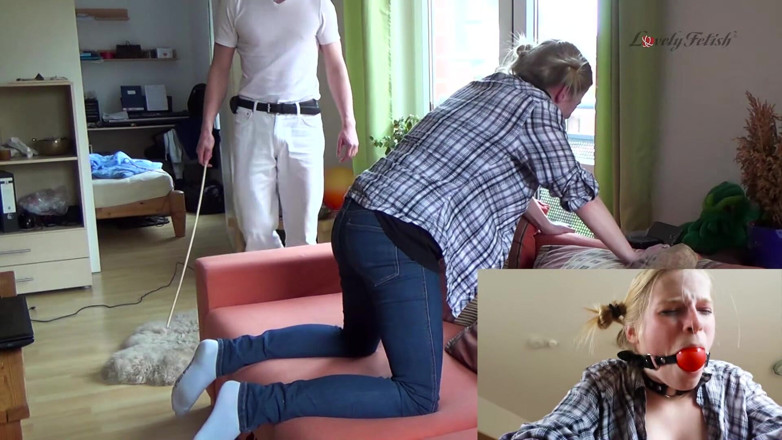Fuck n Fetish: Lilis couch thrashing