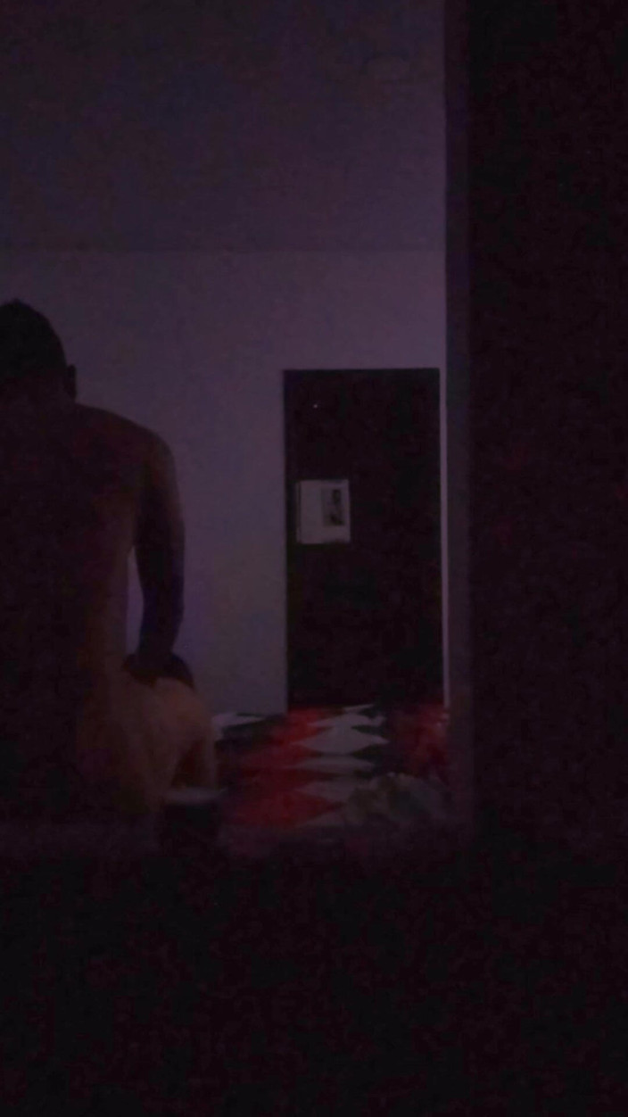 Mack silver: Min gifta granne efter att ha sett så många älskare komma...